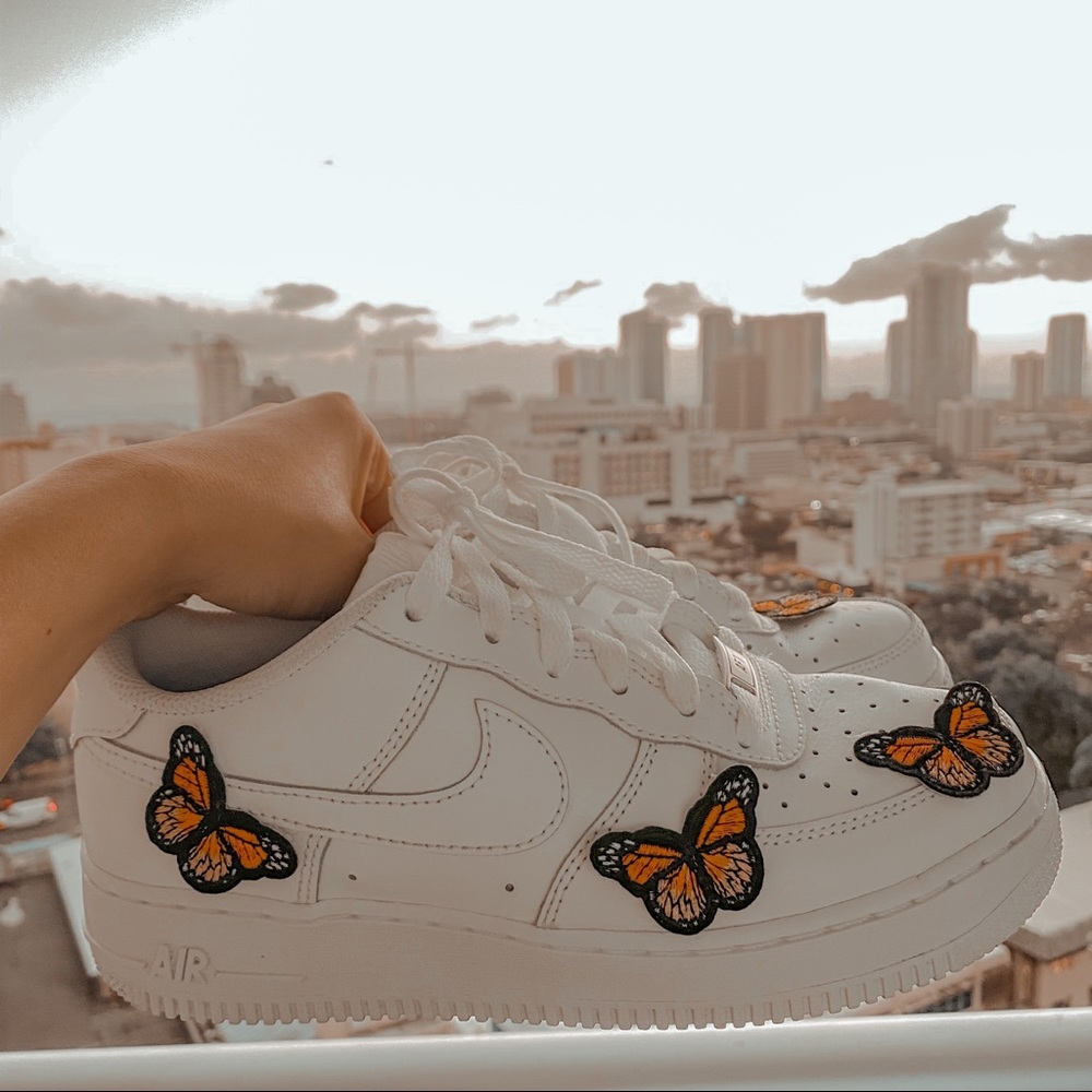✨10PCS✨ ORANGE BUTTERFLY PATCHES (Iron on patches) - Picture 2 of 3